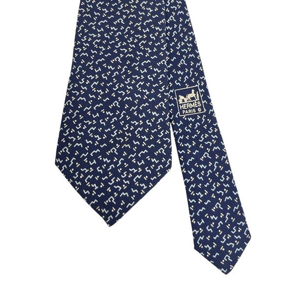 Hermes Men's Tie Navy Blue Geometric Satin Silk 7680 TA 3.5" (W) x 57" (L) guc - Picture 2 of 8